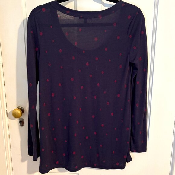 Gap Scoop Neck, Long Sleeve, Pleated Flowy Top. Navy Blue w/ Pink Ovals. Size XS - Picture 3 of 5